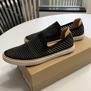 UGG Sammy Breeze Slip-On Sneaker (BLACK) Size 9 - Womens